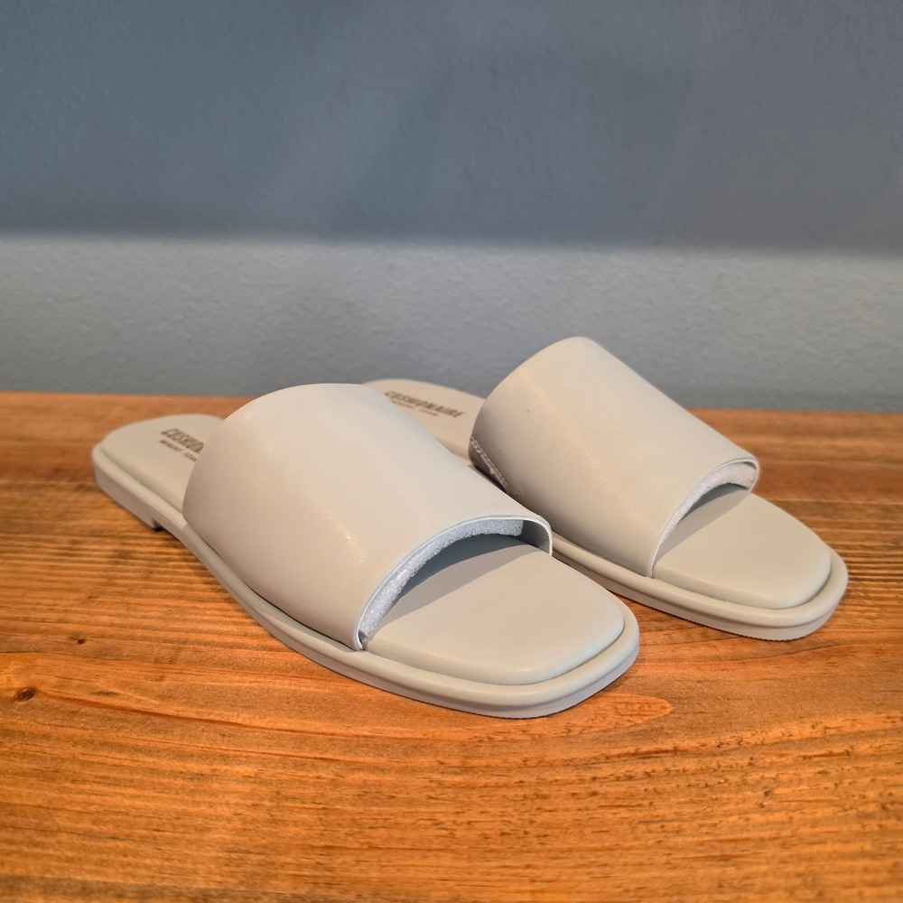 Cushionaire Women's Tudor Slide Sandals Seafoam Square Toe Memory Foam Size 7